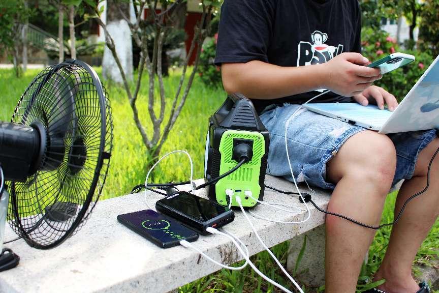 Portable power station